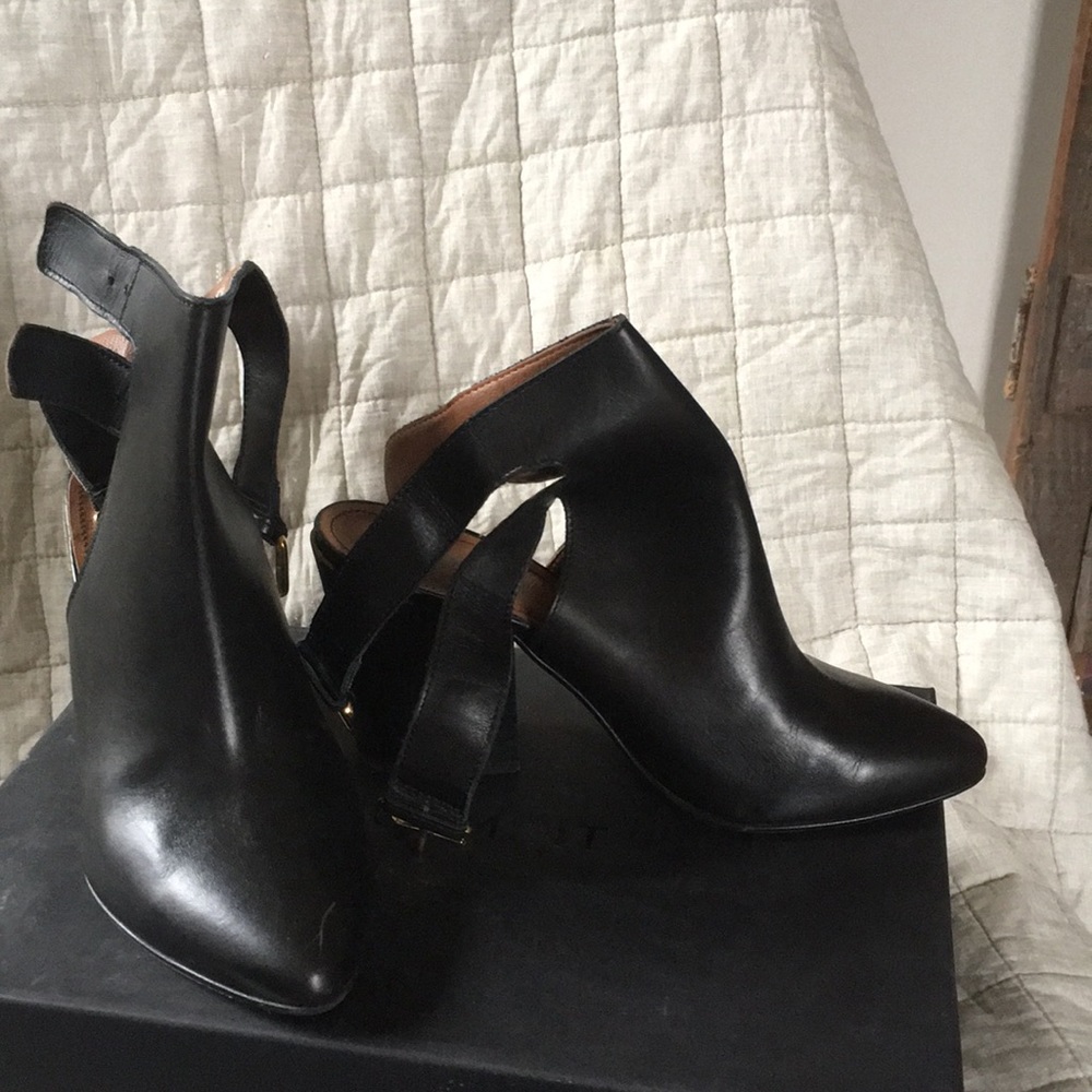 Shoe Mint Black two buckle wedges